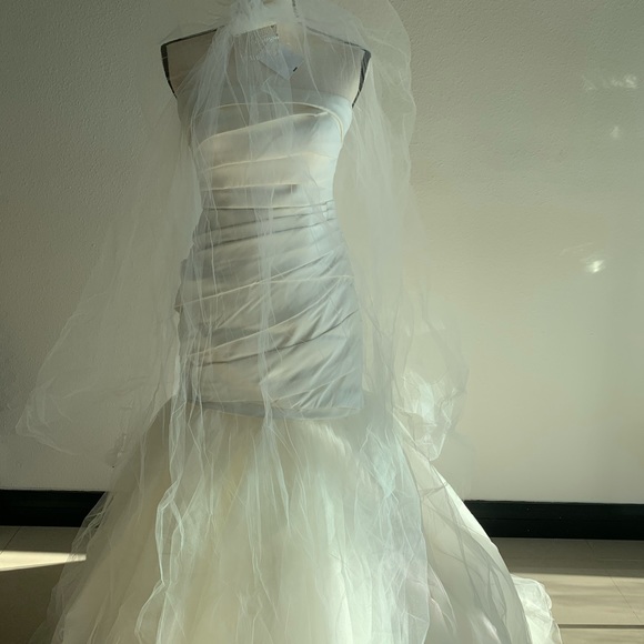 NWT Vera Wang Strapless Ivory Dress - Picture 11 of 14